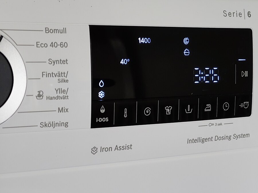 One of the first things we did when we moved in was to order a washing machine, a dryer, and an induction stove. All Bosch, because we want to support the German economy. I'm quite fascinated by the washing machine: it has so many genuinely useful features, and its display appeals to my inner geek.
