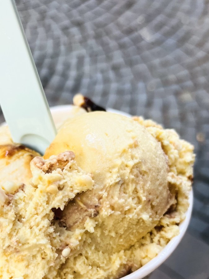 If you’re wondering if there is a such thing as Guinness ice cream, I’m happy to inform you that yes, there is such a thing and it tastes really good.